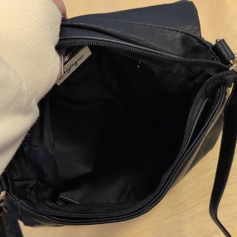 Mystique Boutique Black Crossbody Bag - Picture 8 of 8